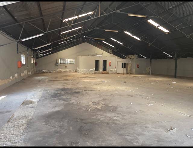 700M² WAREHOUSE TO LET IN ALRODE
